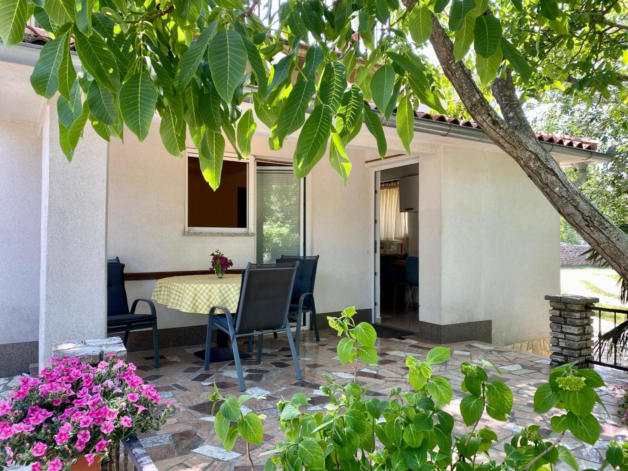 Guest House Renata Plomin Exterior photo