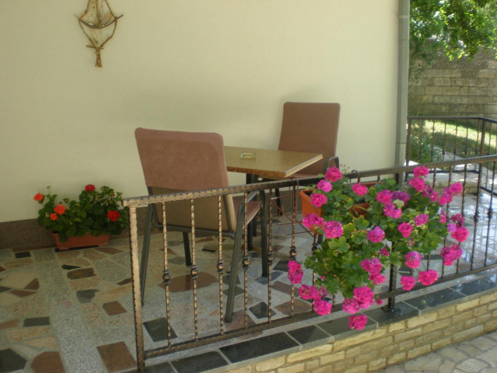 Guest House Renata Plomin Exterior photo