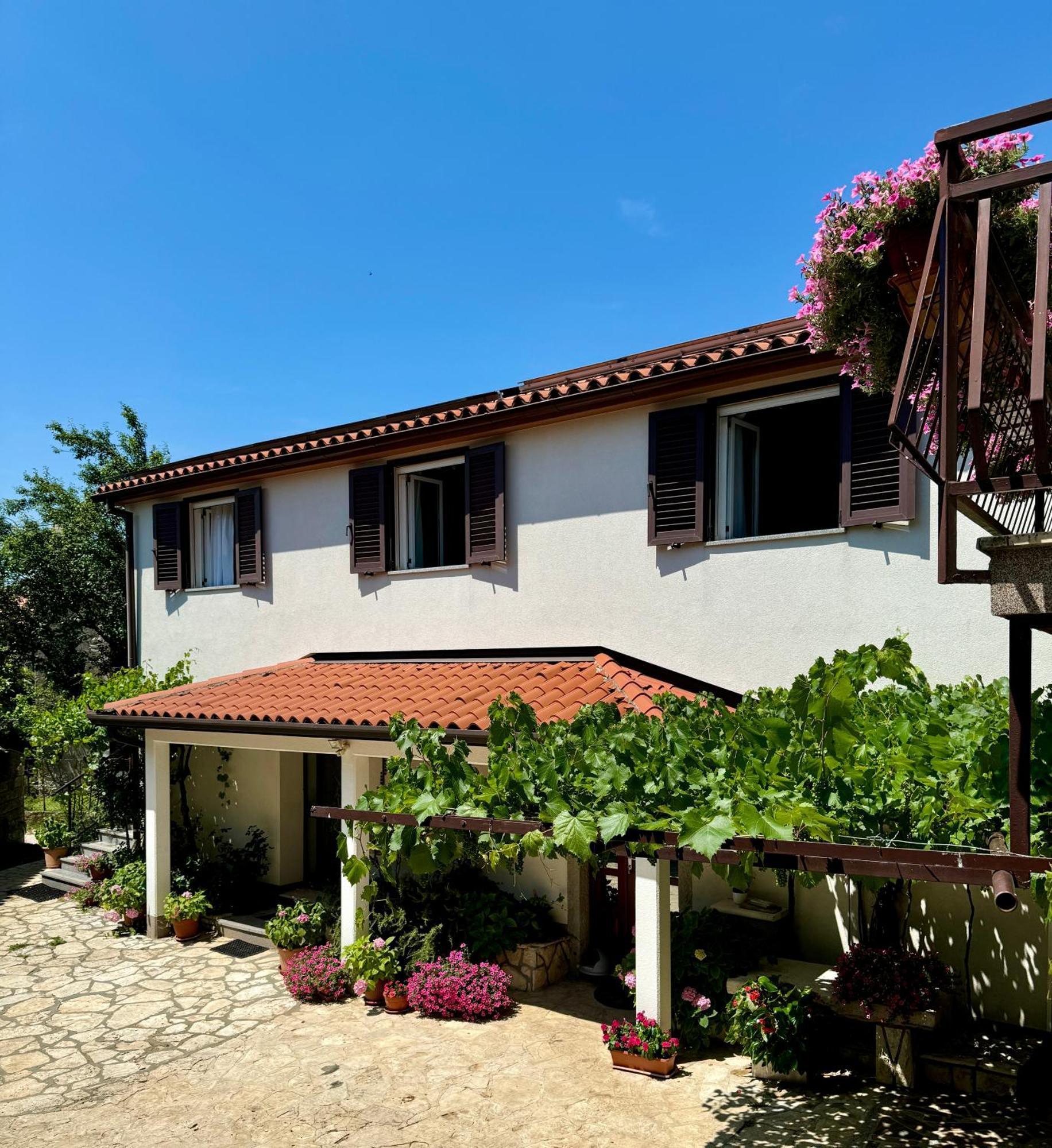 Guest House Renata Plomin Exterior photo