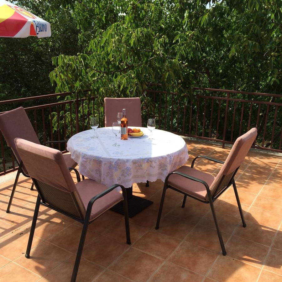 Guest House Renata Plomin Exterior photo